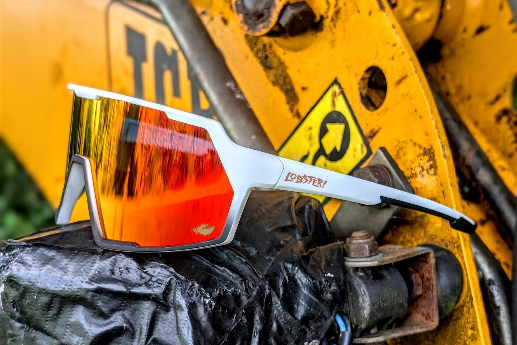 Dr Shakamoto™ - White