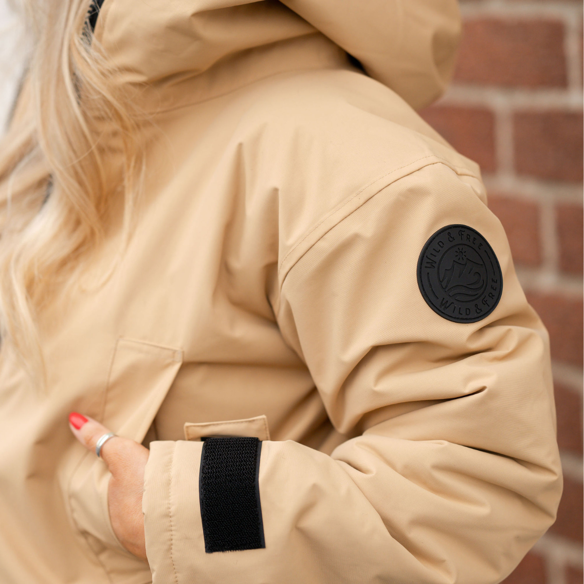 The Black Edition Cobe Camel