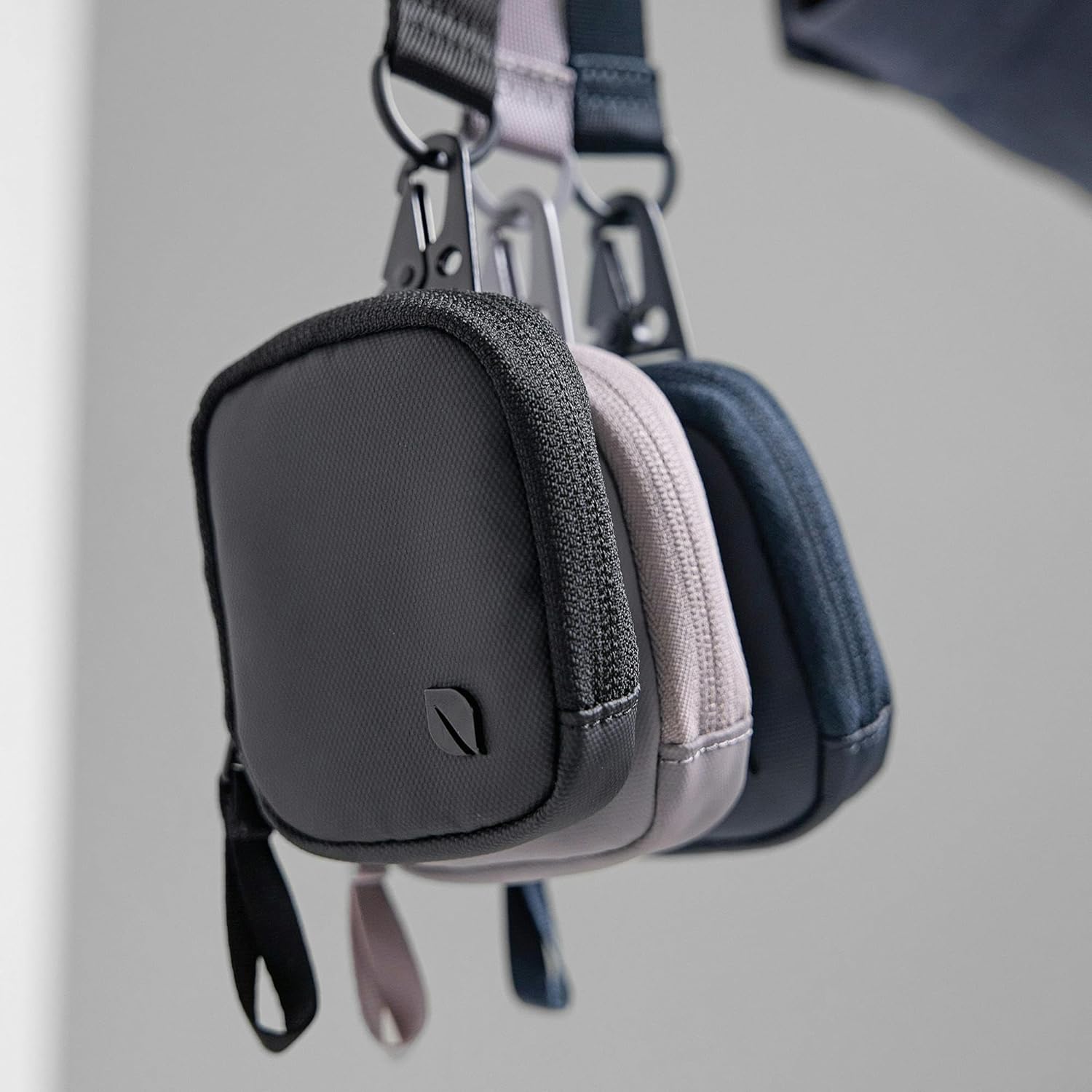 INCASE A.R.C. Compact Pouch with ReSpun 100% Recycled Polyester - Black