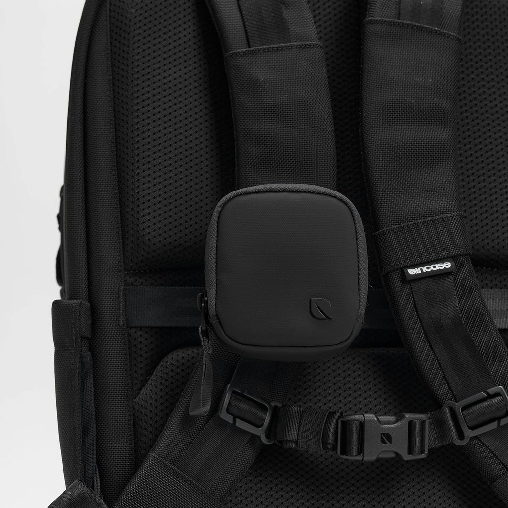 INCASE A.R.C. Compact Pouch with ReSpun 100% Recycled Polyester - Black