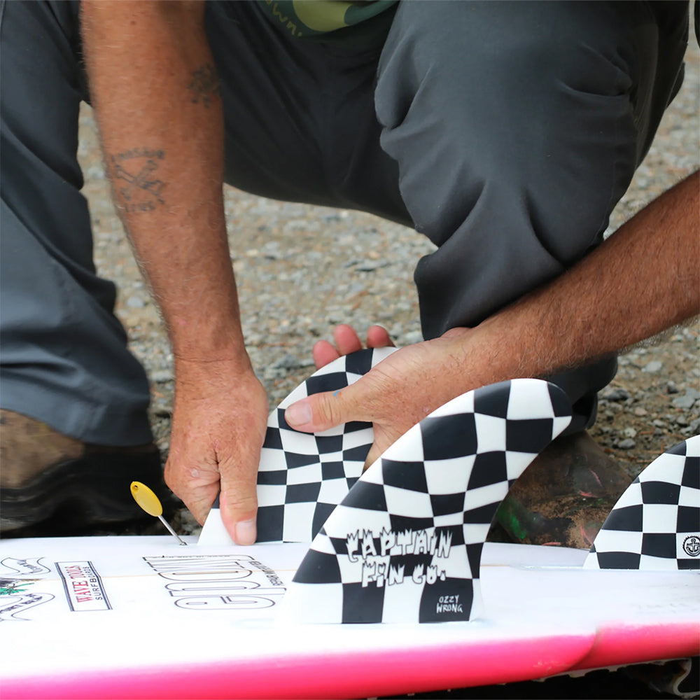 Captain Fin Co - Ozzy Wrong Twin + Trailer - Medium - Black/White (Futures)