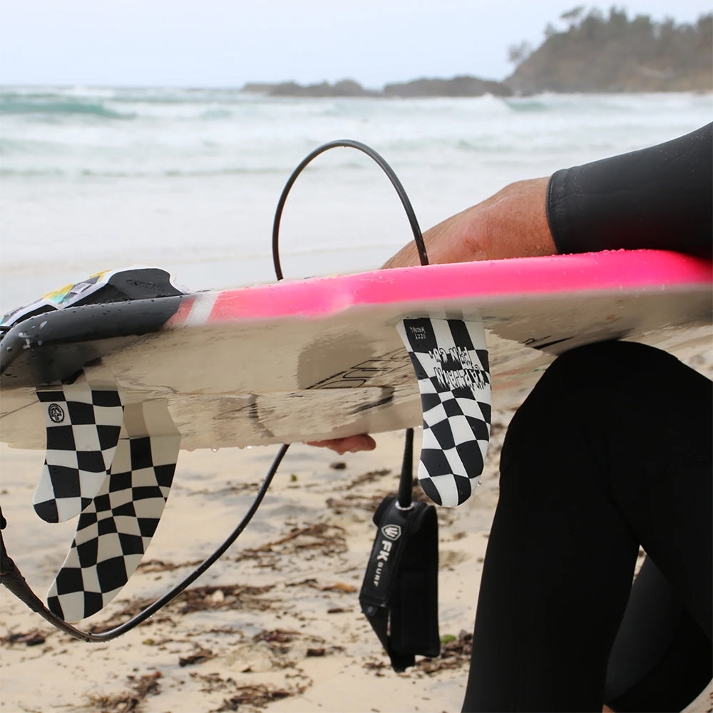 Captain Fin Co - Ozzy Wrong Twin + Trailer - Medium - Black/White (Futures)