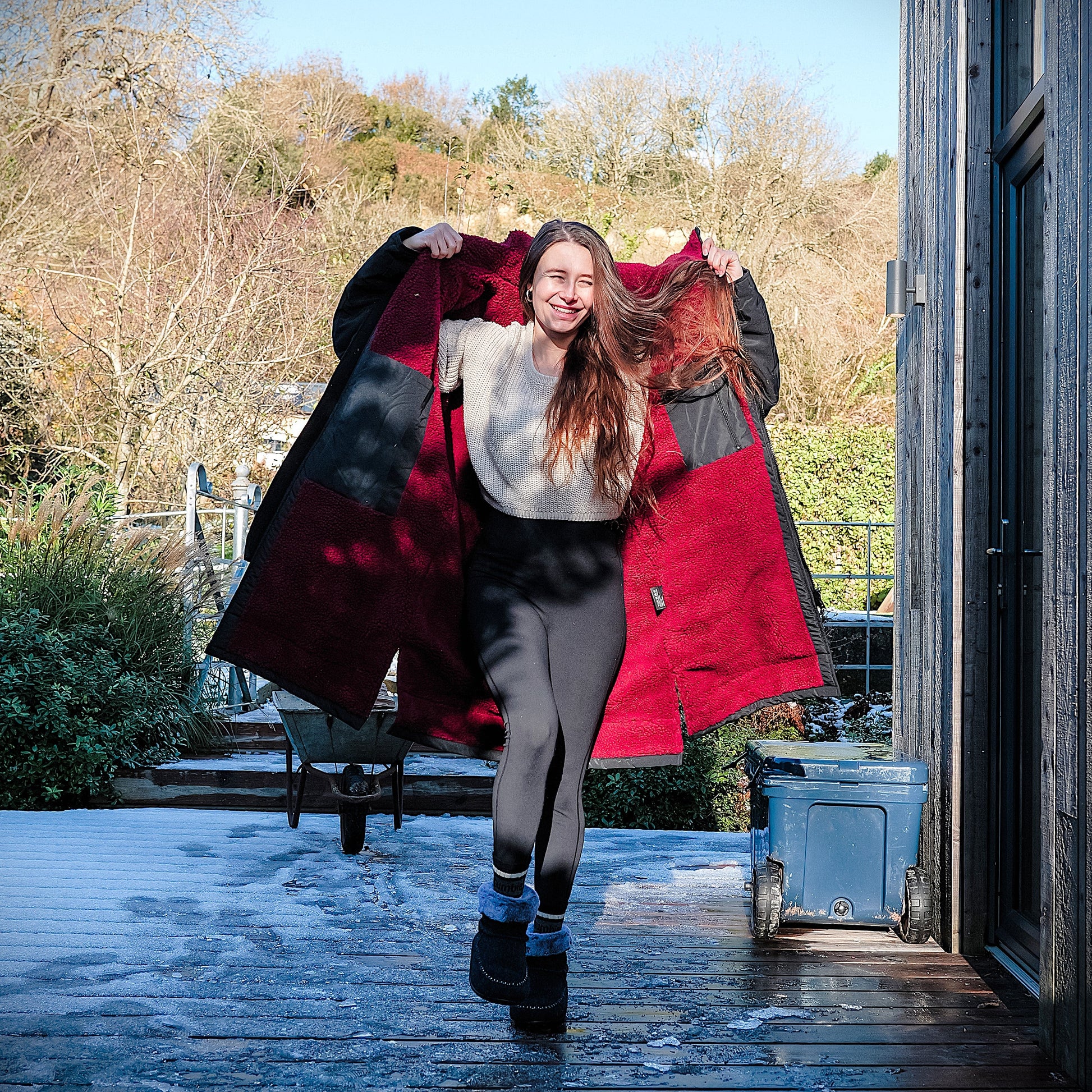 Gumbies Changing Robe (S-CAPE) - Black & Burgundy