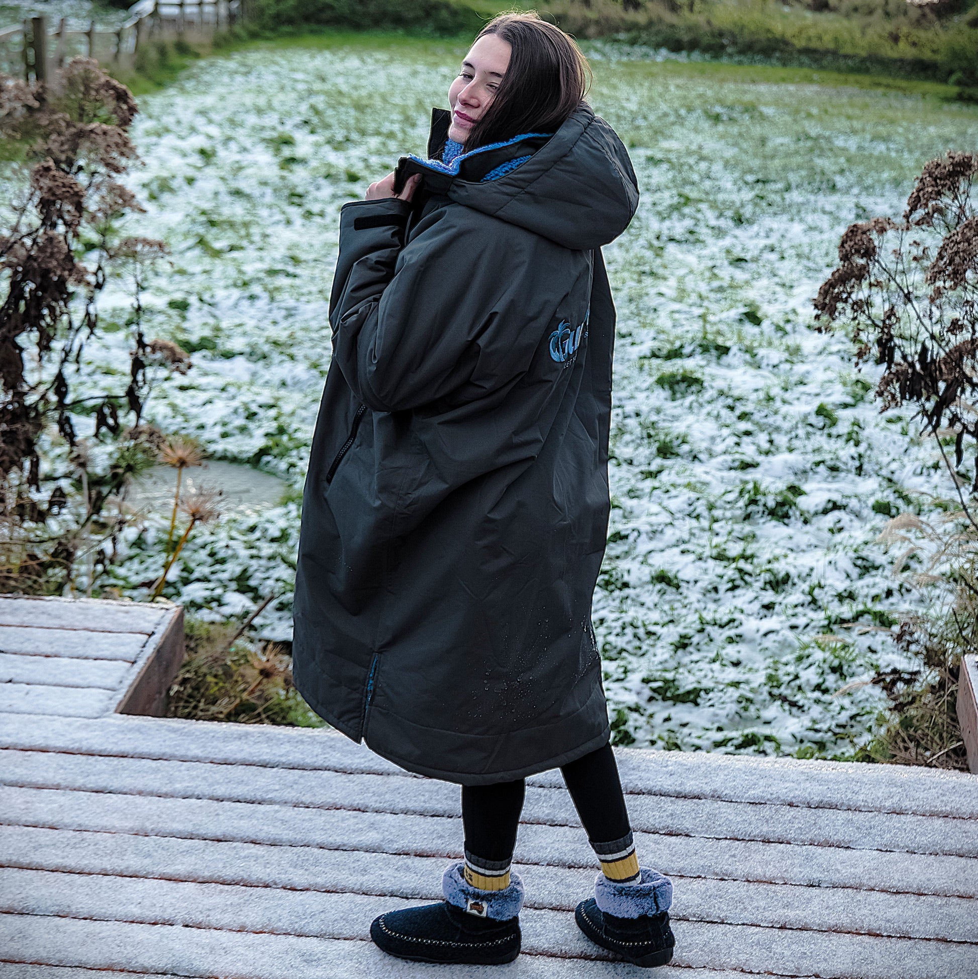 Gumbies Changing Robe (S-CAPE) - Charcoal & Blue