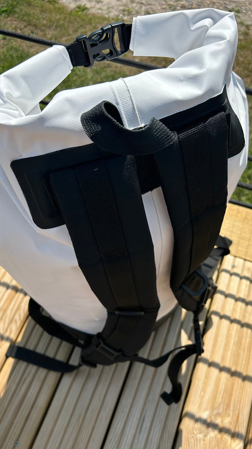 60ltr Global Dry Bag - Back Pack Style with reinforced adjustable straps. EX DISPLAY