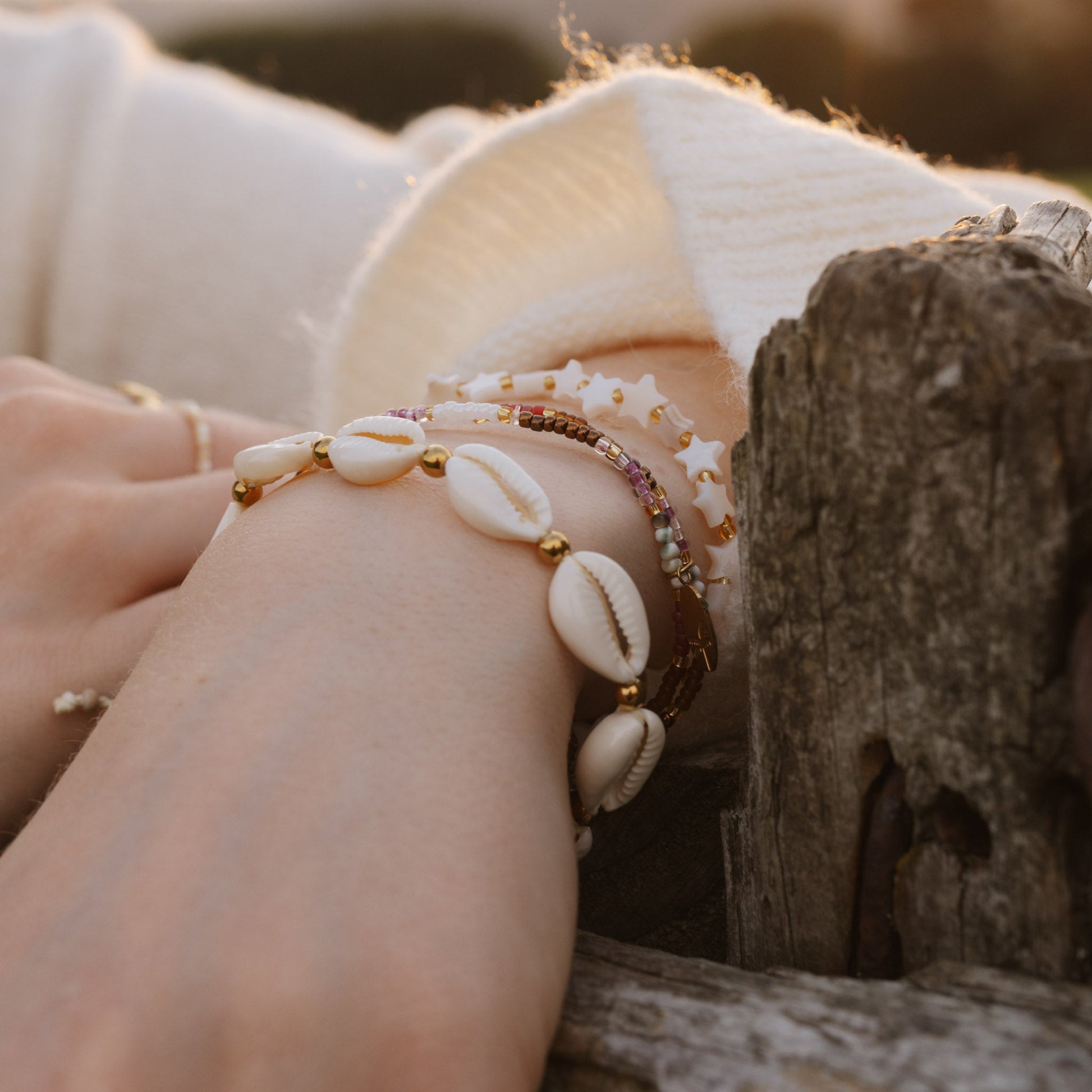 Surgawi Mother of Pearl Star Bracelet