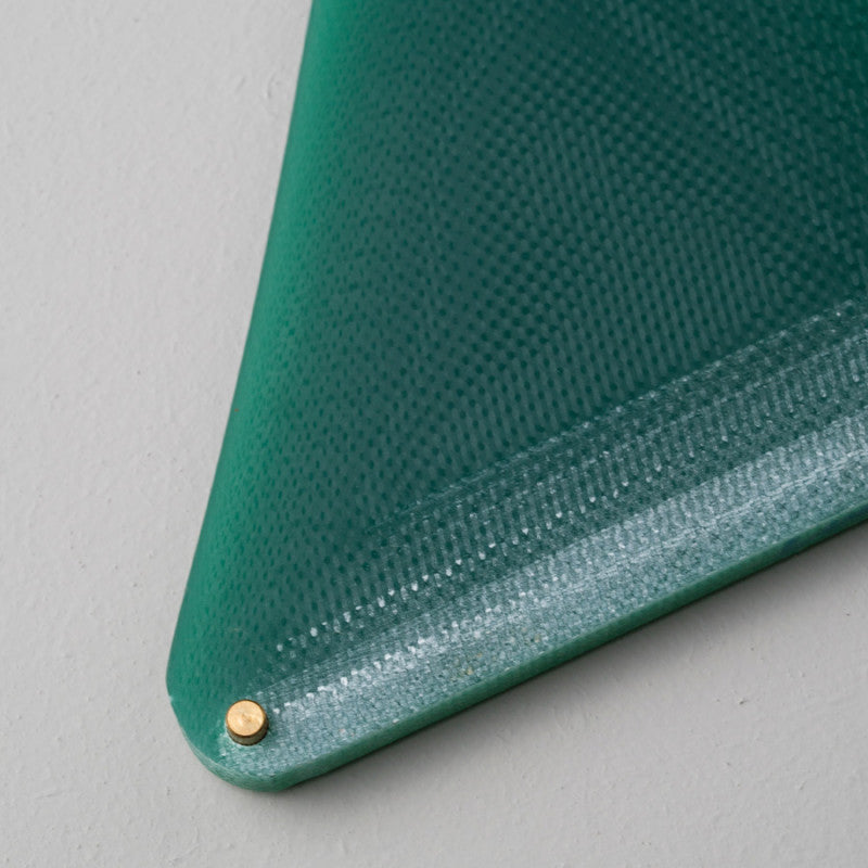 Detailed view of the tip and texture of the Deflow CREAM 7.5-inch green fin.