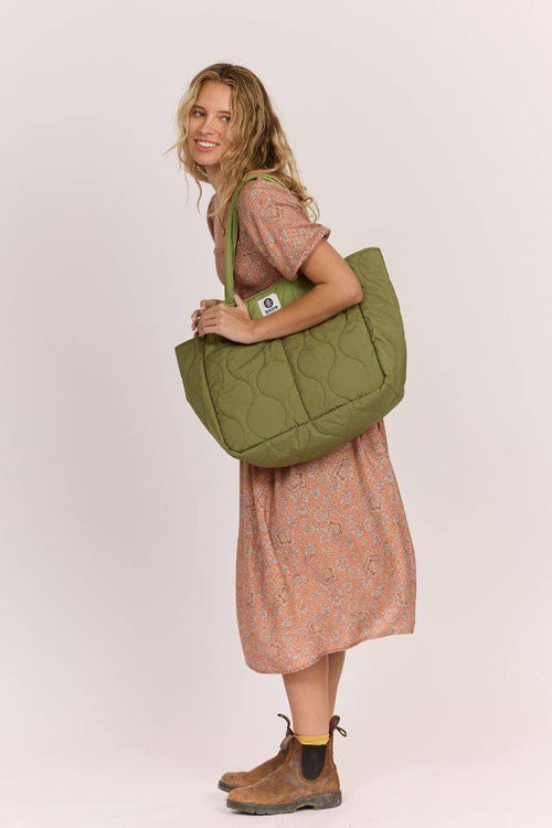 Sisstrevolution Roam Free Quilted Tote