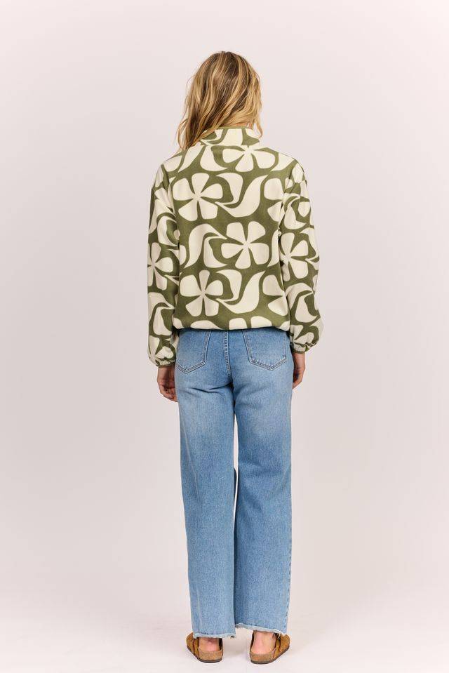 Sisstrevolution Waves in Bloom Fleece